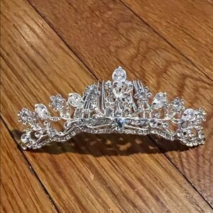 Source Unknown Silver Crystal Hair Tiara